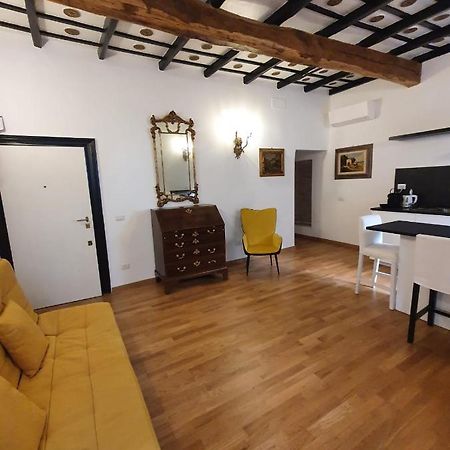 Charming Frattina - 2 Bathrooms New Apartment Рим Экстерьер фото