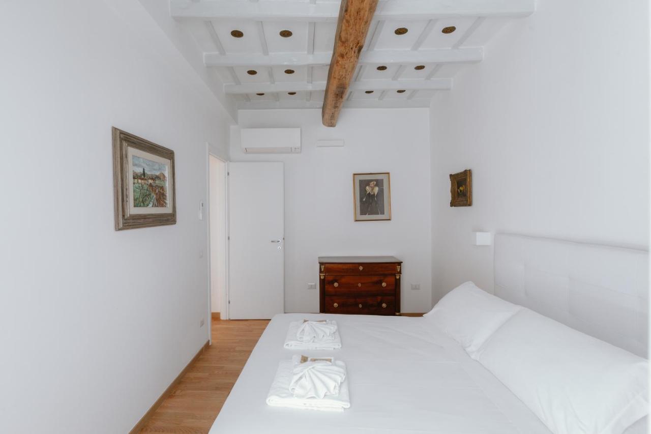 Charming Frattina - 2 Bathrooms New Apartment Рим Экстерьер фото